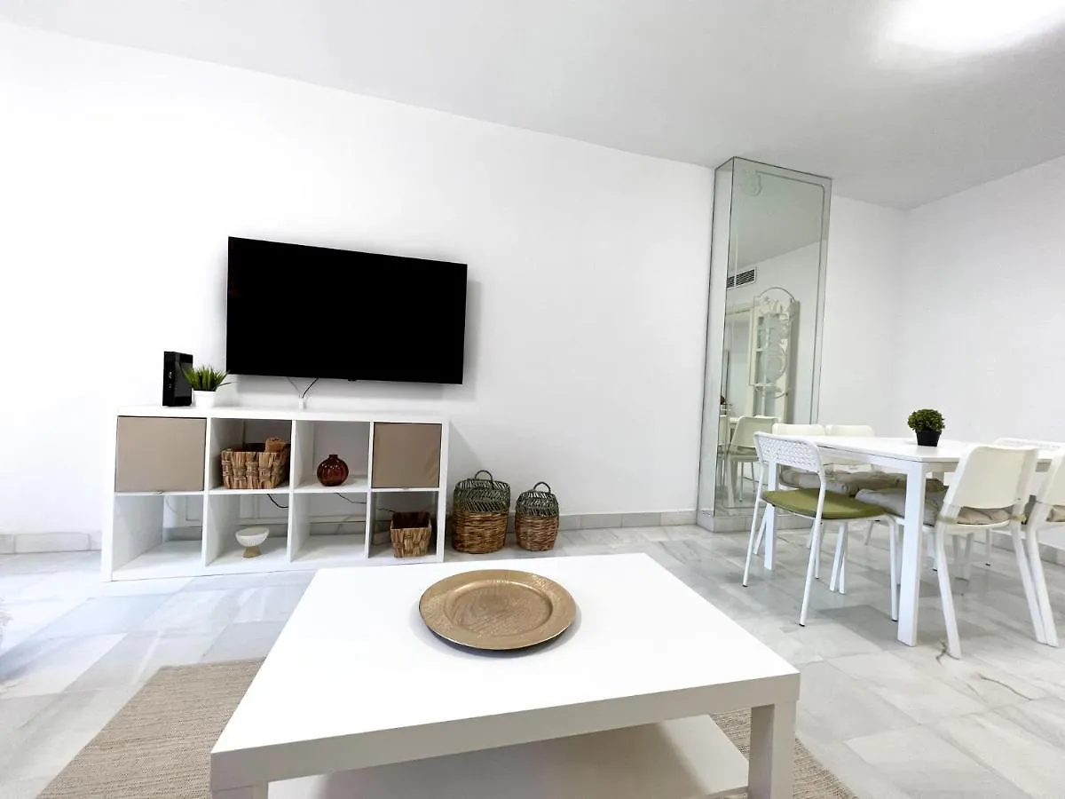 Apartamento 3 Dormitorios En Centro De Marbella Con Parking Privado 0*,  Spain