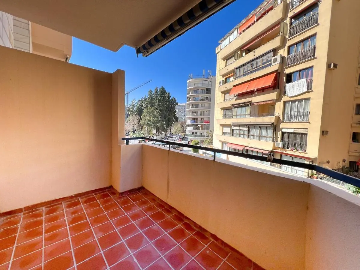 Apartamento 3 Dormitorios En Centro De Marbella Con Parking Privado