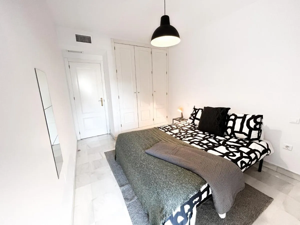 Apartamento 3 Dormitorios En Centro De Marbella Con Parking Privado 0*,