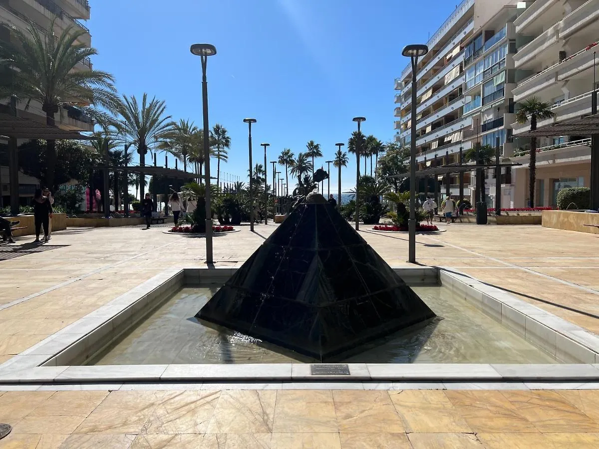 Apartamento 3 Dormitorios En Centro De Marbella Con Parking Privado Spain