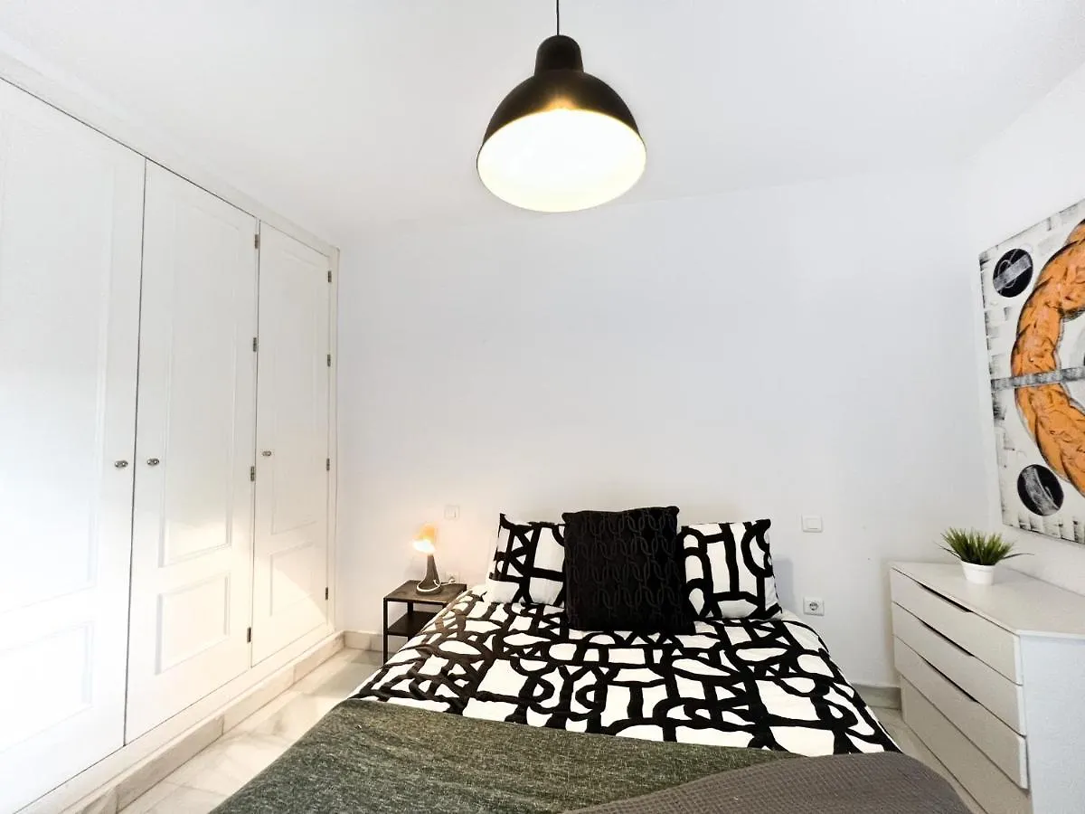 Apartamento 3 Dormitorios En Centro De Marbella Con Parking Privado Spain